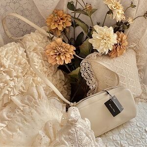 Massimo Dutti Minimalist Rectangular Nappa Leather Camera Bag NWT